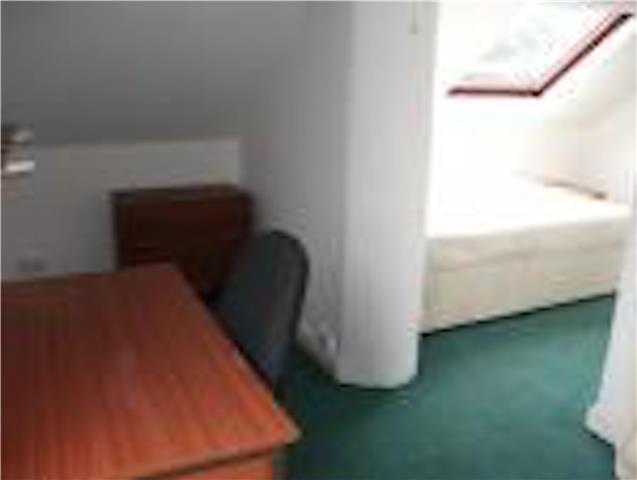  Image of 5 Bedroom Shared Accommodation  To Rent at Hathersage Road, Manchester, M13